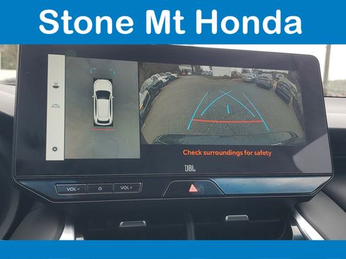 Used 2024 Toyota Venza Limited image 24