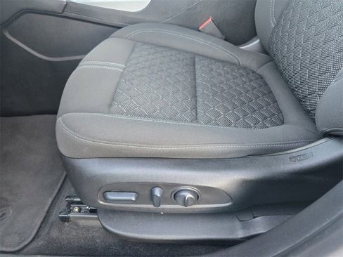 Used 2022 Chevrolet Blazer LT image 23