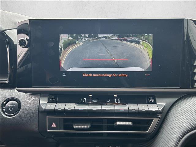Used 2025 Toyota Camry SE w/ Multimedia Upgrade Package FWD image 19