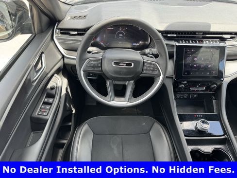 Used 2025 Jeep Grand Cherokee Altitude AWD/4WD image 11