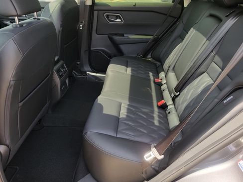 New 2026 Nissan Rogue Platinum AWD/4WD image 18