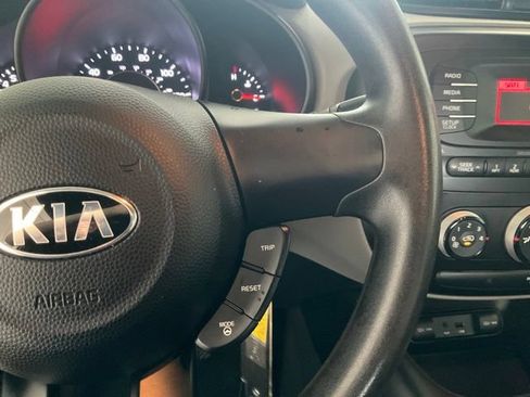 Used 2015 Kia Soul FWD image 9