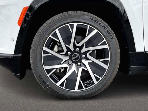 New 2025 Jeep Wagoneer S Limited w/ Comfort Package image 9