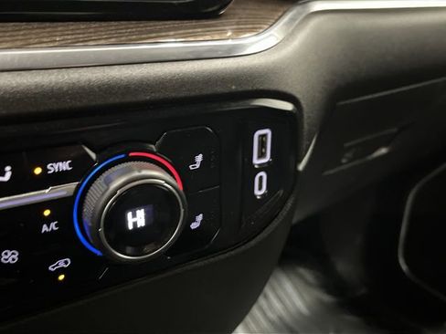 Used 2024 Chevrolet Silverado 3500 LT image 25