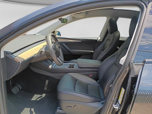 Used 2024 Tesla Model Y Long Range AWD/4WD image 13