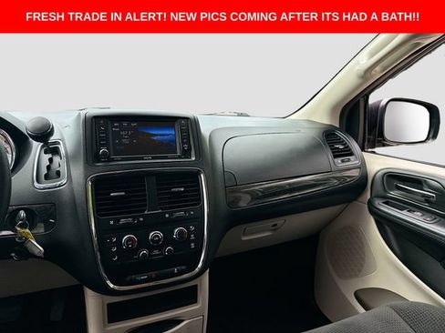 Used 2019 Dodge Grand Caravan SE w/ UConnect Hands-Free Group FWD image 23