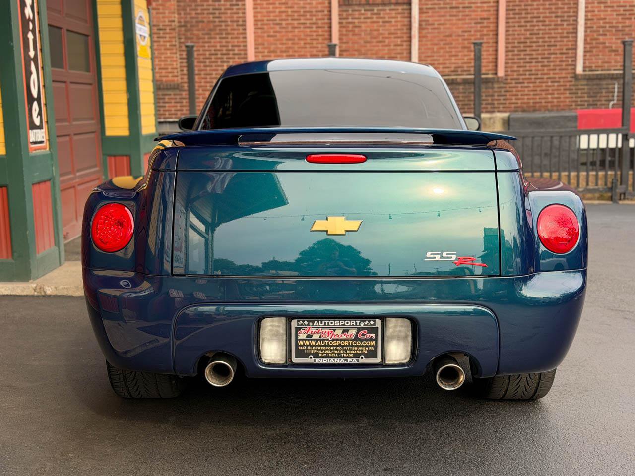 Used 2005 Chevrolet SSR w/ Preferred Equipment Group RWD image 7