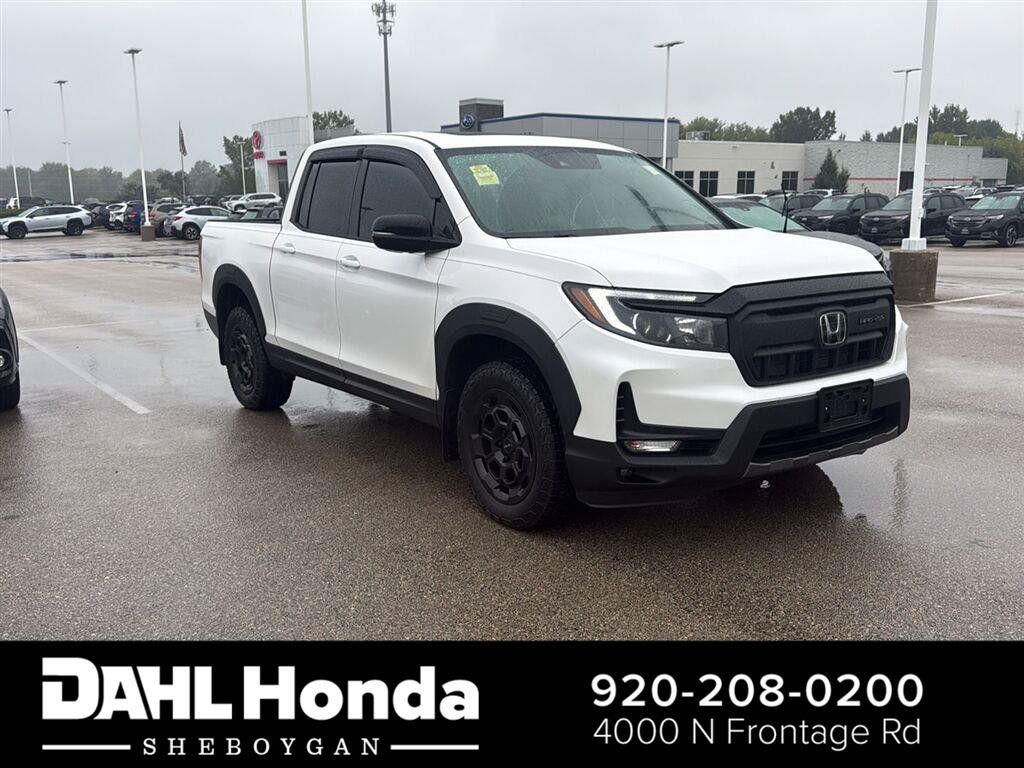 Used 2025 Honda Ridgeline TrailSport+ image 1