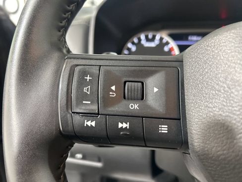 Used 2025 Nissan Rogue SV AWD/4WD image 23