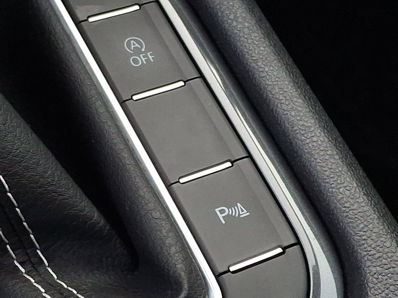 Used 2024 Volkswagen Tiguan SE R-Line AWD/4WD image 26