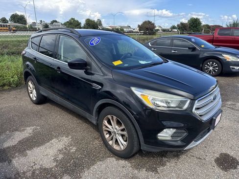 Used 2018 Ford Escape SE FWD image 14