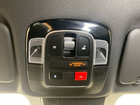 Used 2022 Hyundai Santa Cruz Limited image 21