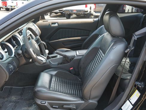 Used 2011 Ford Mustang Shelby GT500 w/ SVT Performance Pkg RWD image 16
