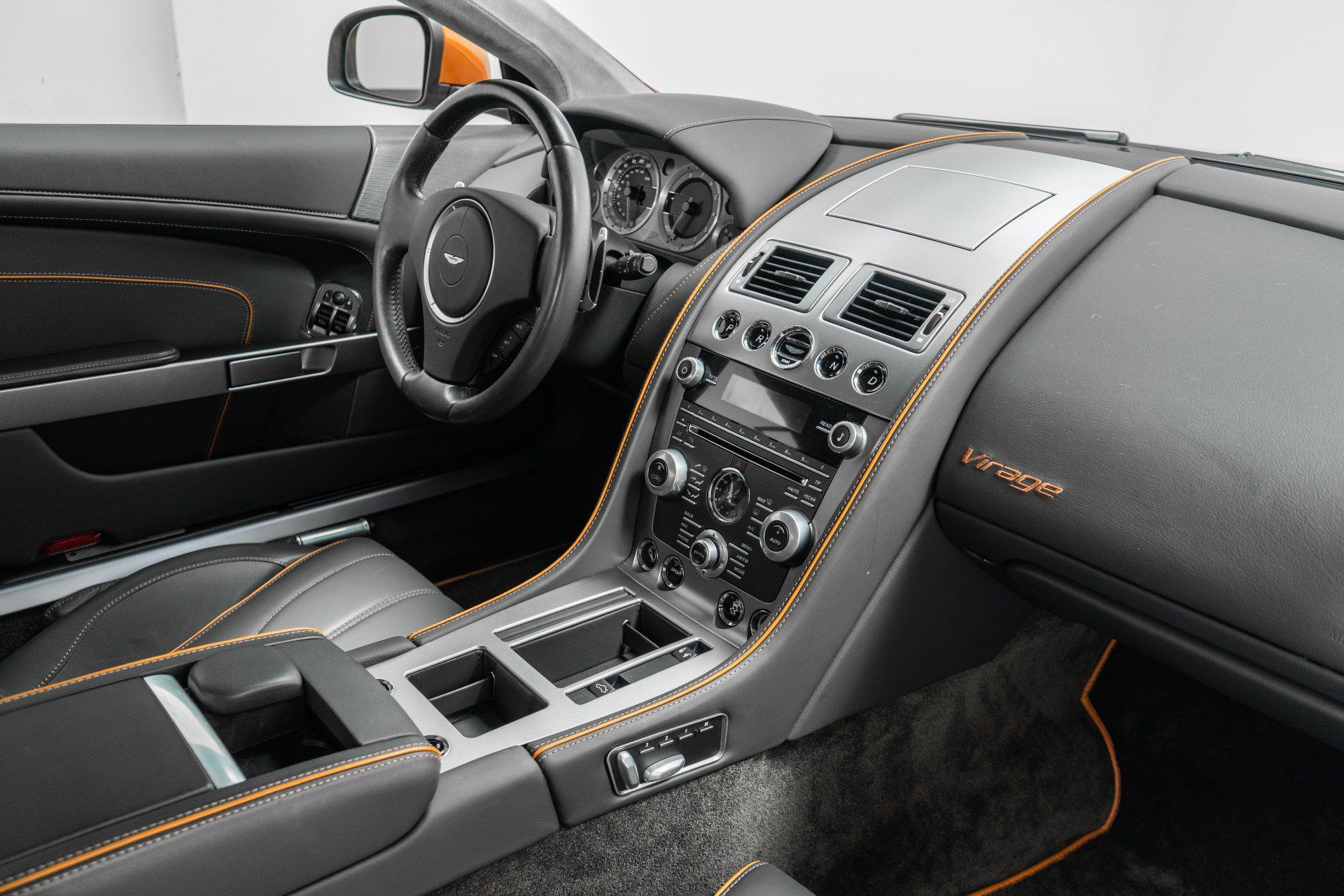 Used 2012 Aston Martin Virage Coupe RWD image 28