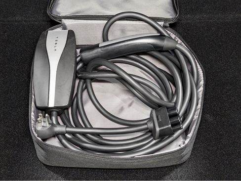 Used 2021 Tesla Model Y Long Range image 6