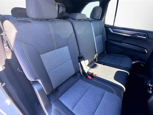 Used 2025 GMC Acadia Elevation image 26