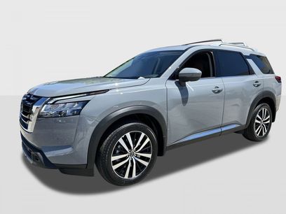 New 2025 Nissan Pathfinder Platinum