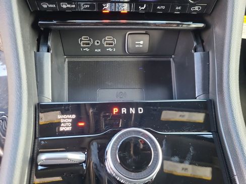 New 2025 Jeep Grand Cherokee Limited w/ Luxury Tech Group II image 33