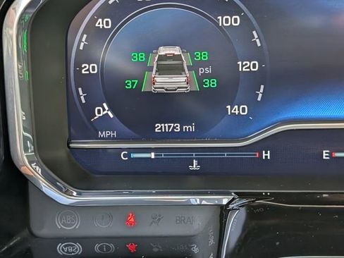 Used 2024 Chevrolet Silverado 1500 LTZ image 27