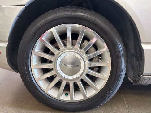 Used 2004 Ford Thunderbird image 64