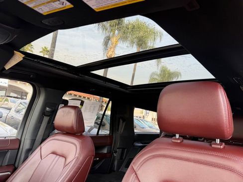 Used 2024 Ford Expedition Max Limited image 18