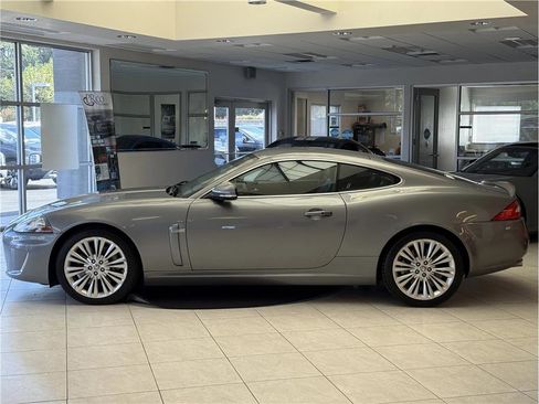 Used 2010 Jaguar XK Coupe image 7