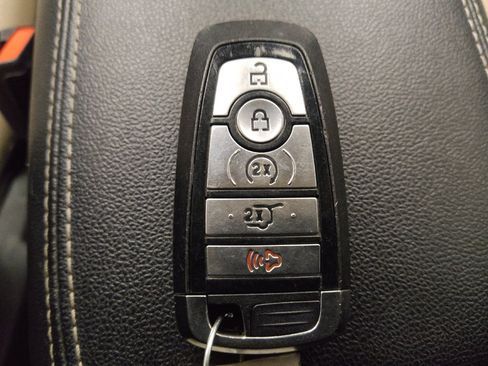 Used 2021 Ford Escape SEL w/ Technology Package image 32