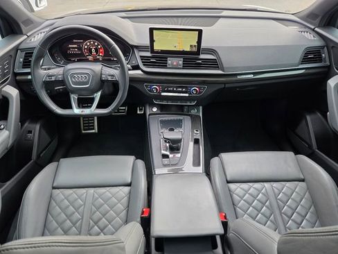 Used 2018 Audi SQ5 Premium Plus w/ Navigation Package image 3