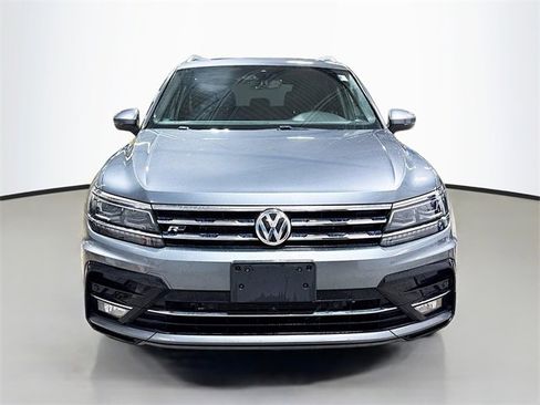 Used 2021 Volkswagen Tiguan SEL Premium R-Line image 3