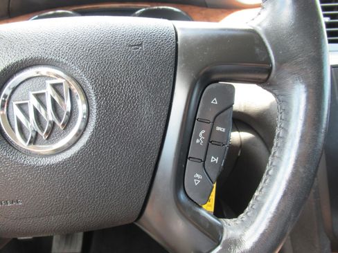 Used 2012 Buick Enclave Leather FWD image 25