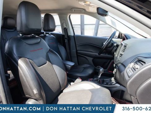 Used 2020 Jeep Compass Trailhawk AWD/4WD image 17