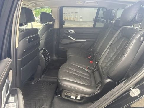 Used 2024 BMW X7 xDrive40i w/ Premium Package AWD/4WD image 26