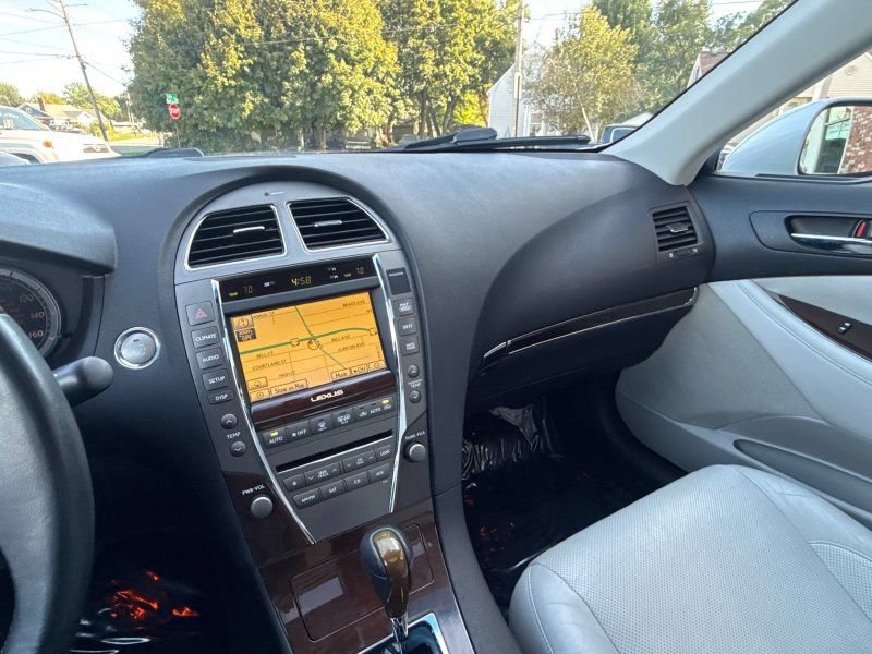 Used 2010 Lexus ES 350 w/ Preferred Accessory Package FWD image 24