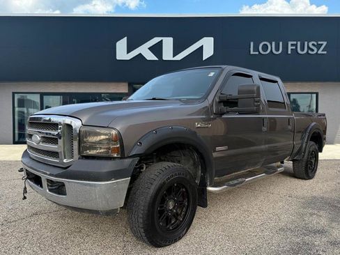 Used 2005 Ford F250 XL image 1