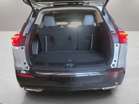 Used 2021 Buick Enclave Essence w/ Sport Touring Edition image 12