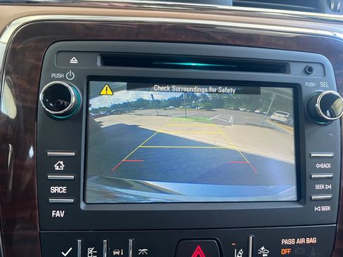 Used 2017 Buick Enclave Leather w/ Enclave Sport Touring Edition FWD image 12
