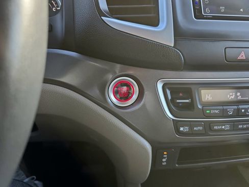 Used 2017 Honda Ridgeline RTL image 11