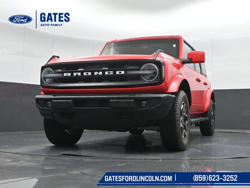 Used 2023 Ford Bronco Outer Banks AWD/4WD image 40