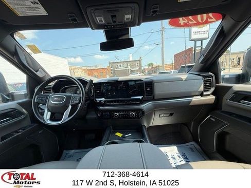 Used 2024 GMC Sierra 2500 SLT AWD/4WD image 17