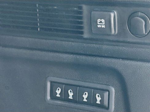 Used 2023 Jeep Wagoneer L Series III w/ Convenience Group I AWD/4WD image 14