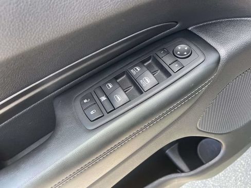 Used 2024 Dodge Durango SXT w/ SXT Blacktop Group RWD image 23
