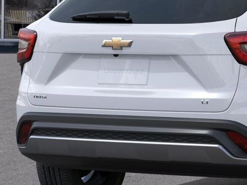 New 2026 Chevrolet Trax LT image 35
