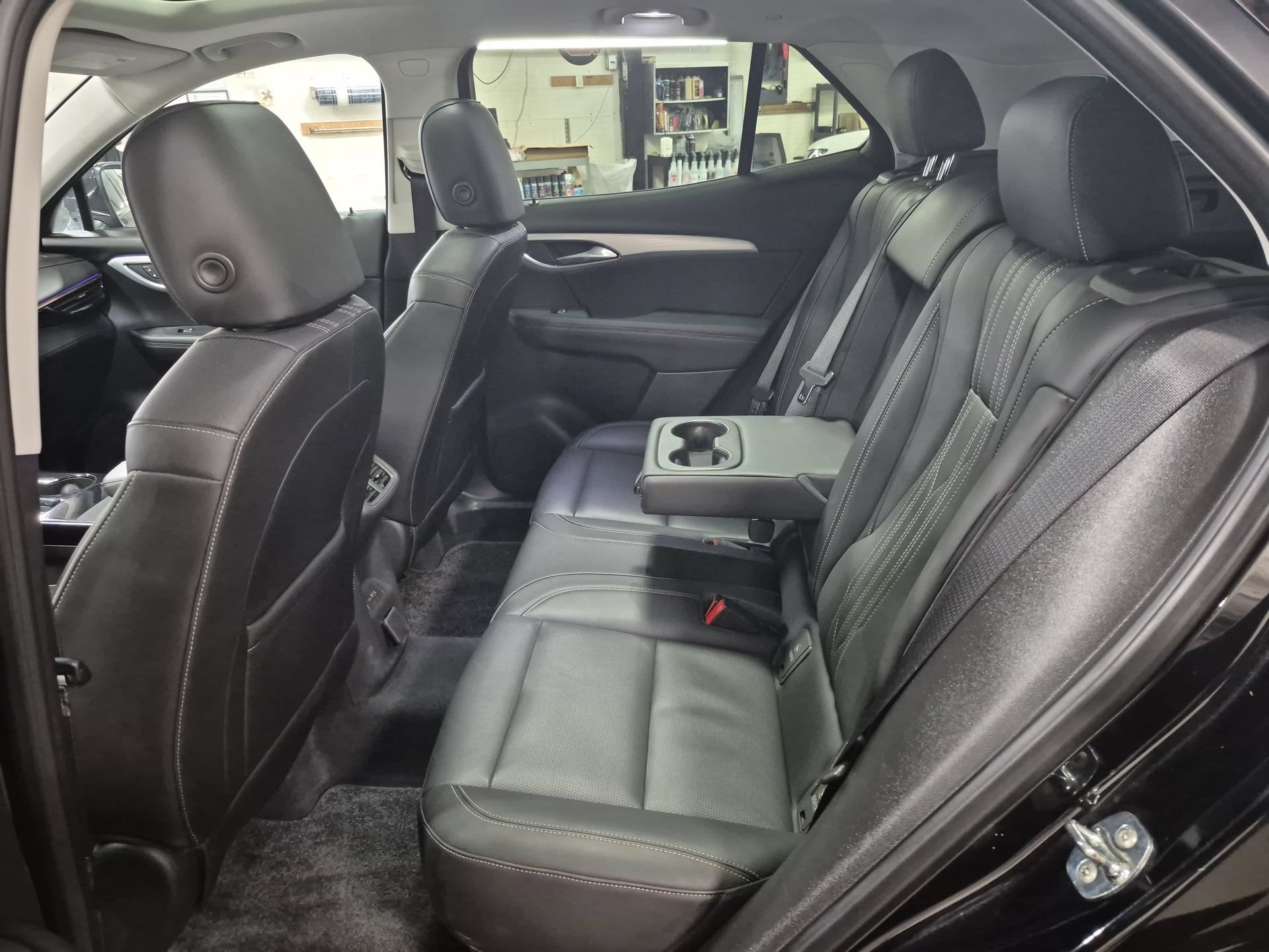 Used 2024 Buick Envision Avenir AWD/4WD image 27