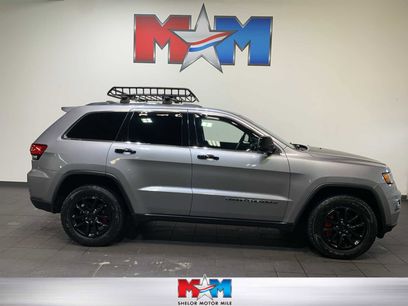 Used 2021 Jeep Grand Cherokee Laredo