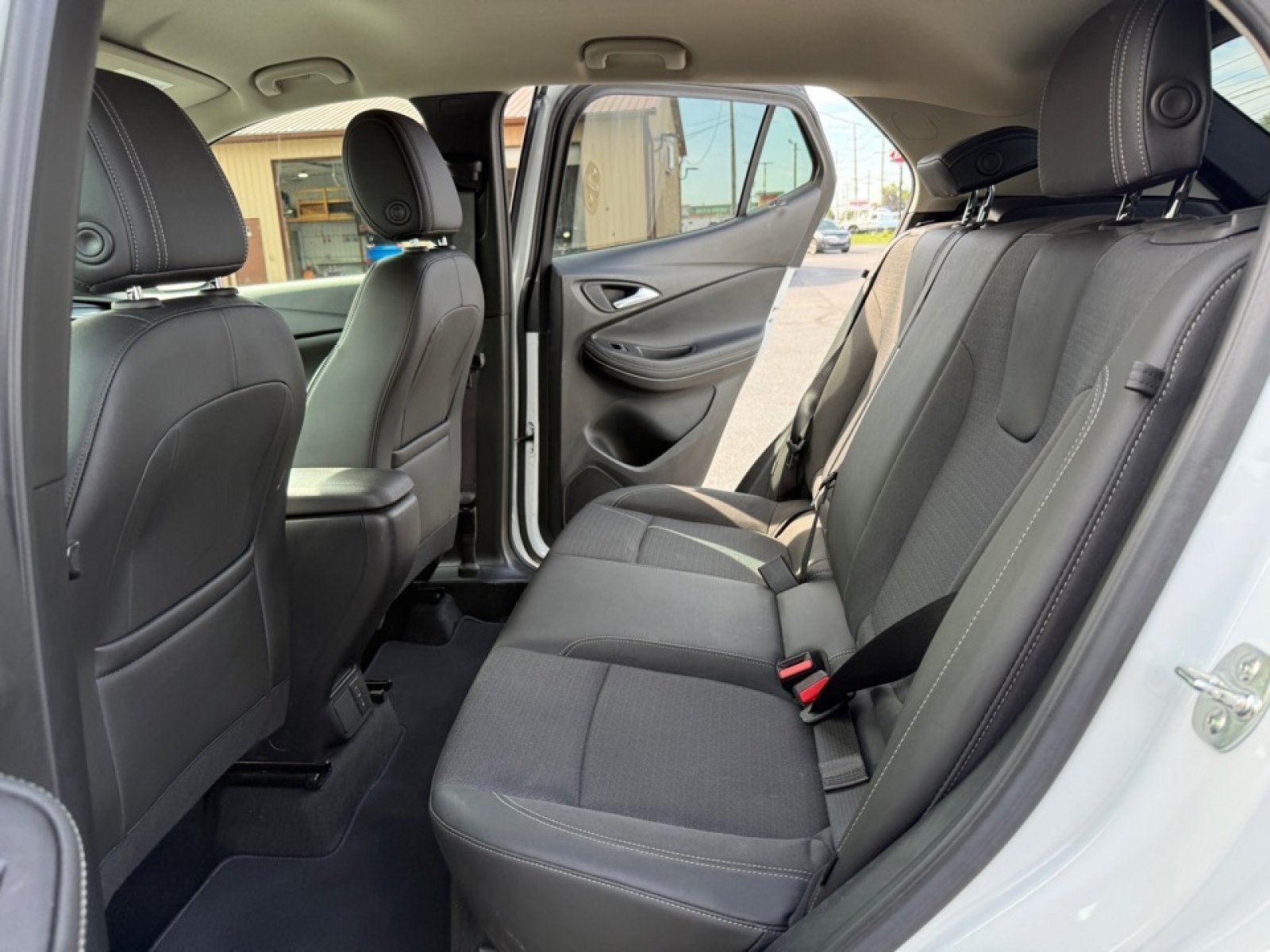 Used 2024 Buick Encore GX Preferred FWD image 27