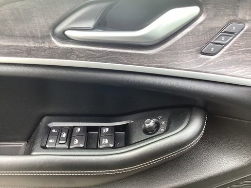 Certified 2023 Jeep Grand Cherokee Limited image 22