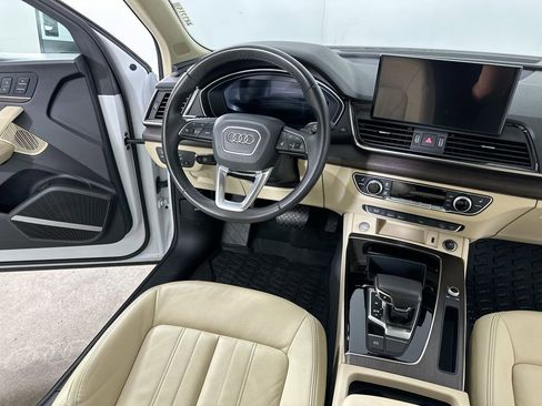 Used 2023 Audi Q5 2.0T Premium Plus w/ Premium Plus Package AWD/4WD image 17