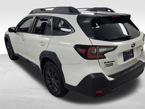 Used 2025 Subaru Outback Onyx Edition XT AWD/4WD image 5