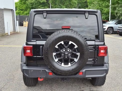 Used 2025 Jeep Wrangler Unlimited Rubicon AWD/4WD image 7