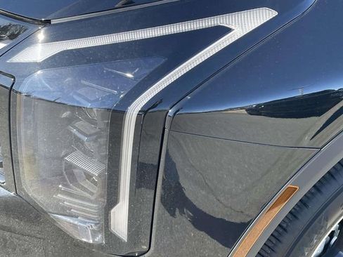 New 2026 Kia Sportage EX image 13